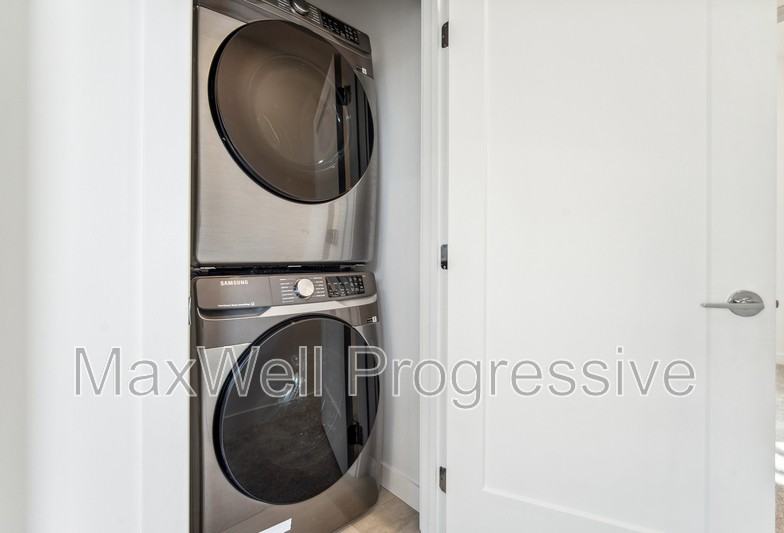 11109 51 St Nw #MAIN - Photo 7 of 21