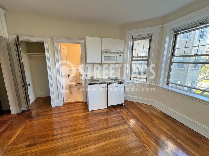 27 Park Drive #10 - Photo 5 of 12