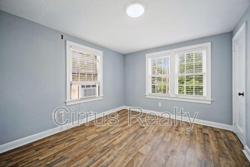 143 Maryland Ave #3 - Photo 4 of 10