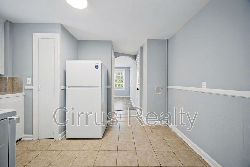 143 Maryland Ave #3 - Photo 7 of 10
