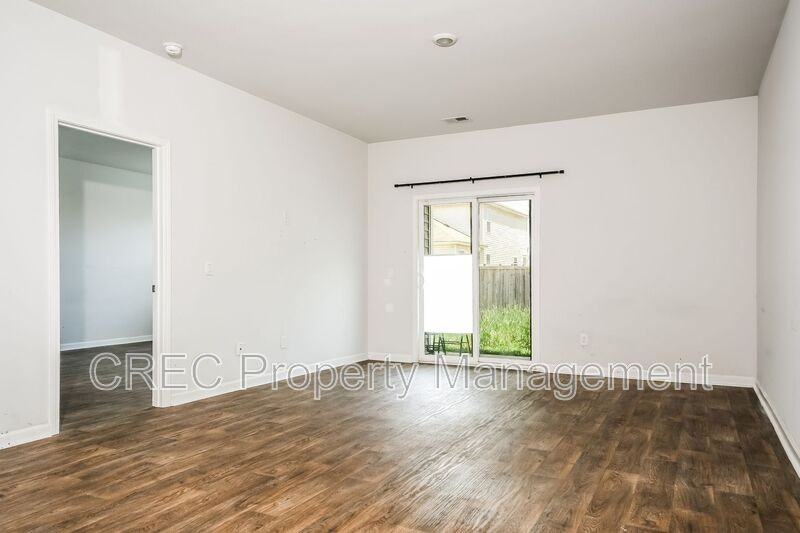 928 Woodside Creek Ln - Photo 6 of 16
