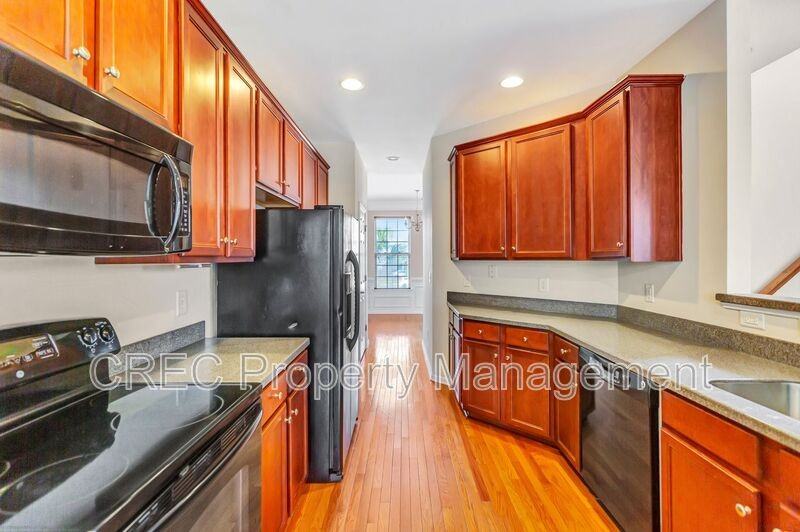 9161 Parlor Dr - Photo 4 of 12