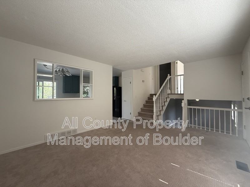 1520 Taft Ct - Photo 3 of 27
