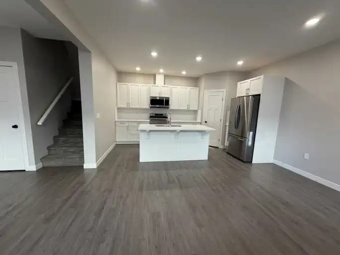 10227B 149 Ave #B - Photo 5 of 16
