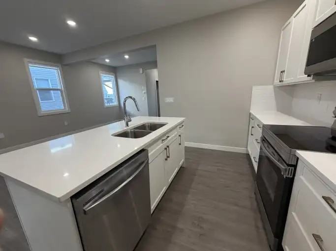 10227B 149 Ave #B - Photo 7 of 16