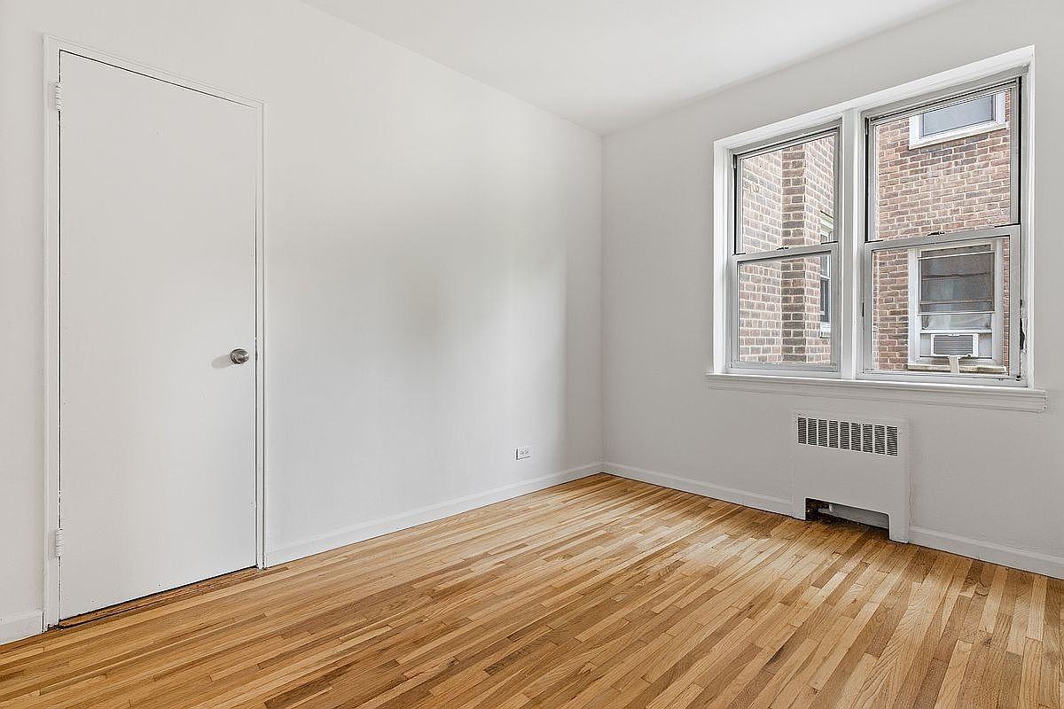 640 W 231st St #6F - Photo 4 of 13