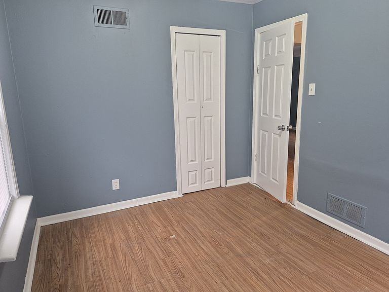 3634 Alvina Avenue - Photo 2 of 9