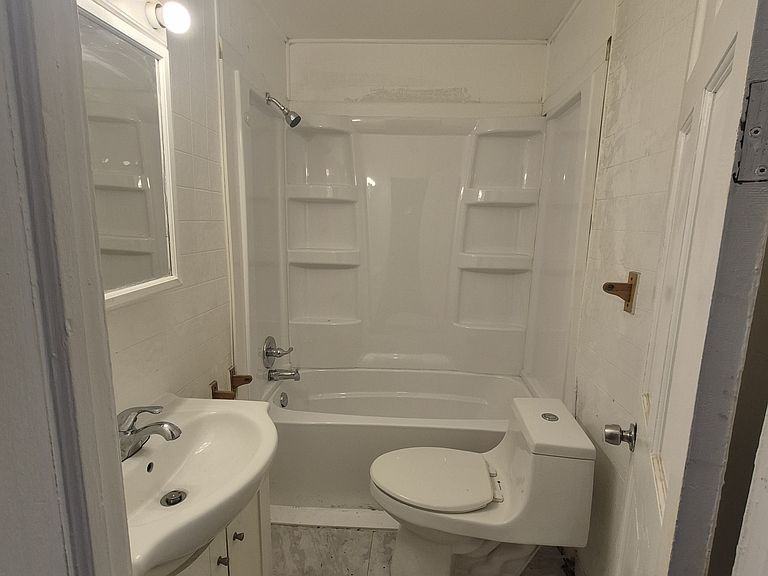 3634 Alvina Avenue - Photo 4 of 9