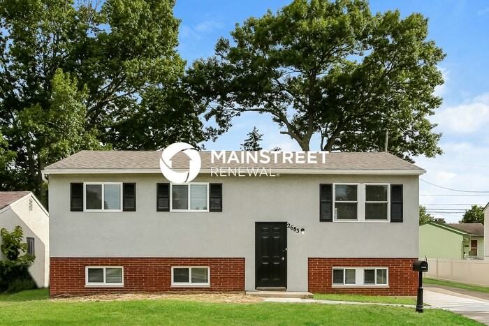2683 Saint Joseph Ave - Photo 4 of 17