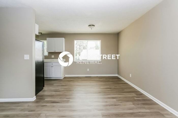 2683 Saint Joseph Ave - Photo 6 of 17