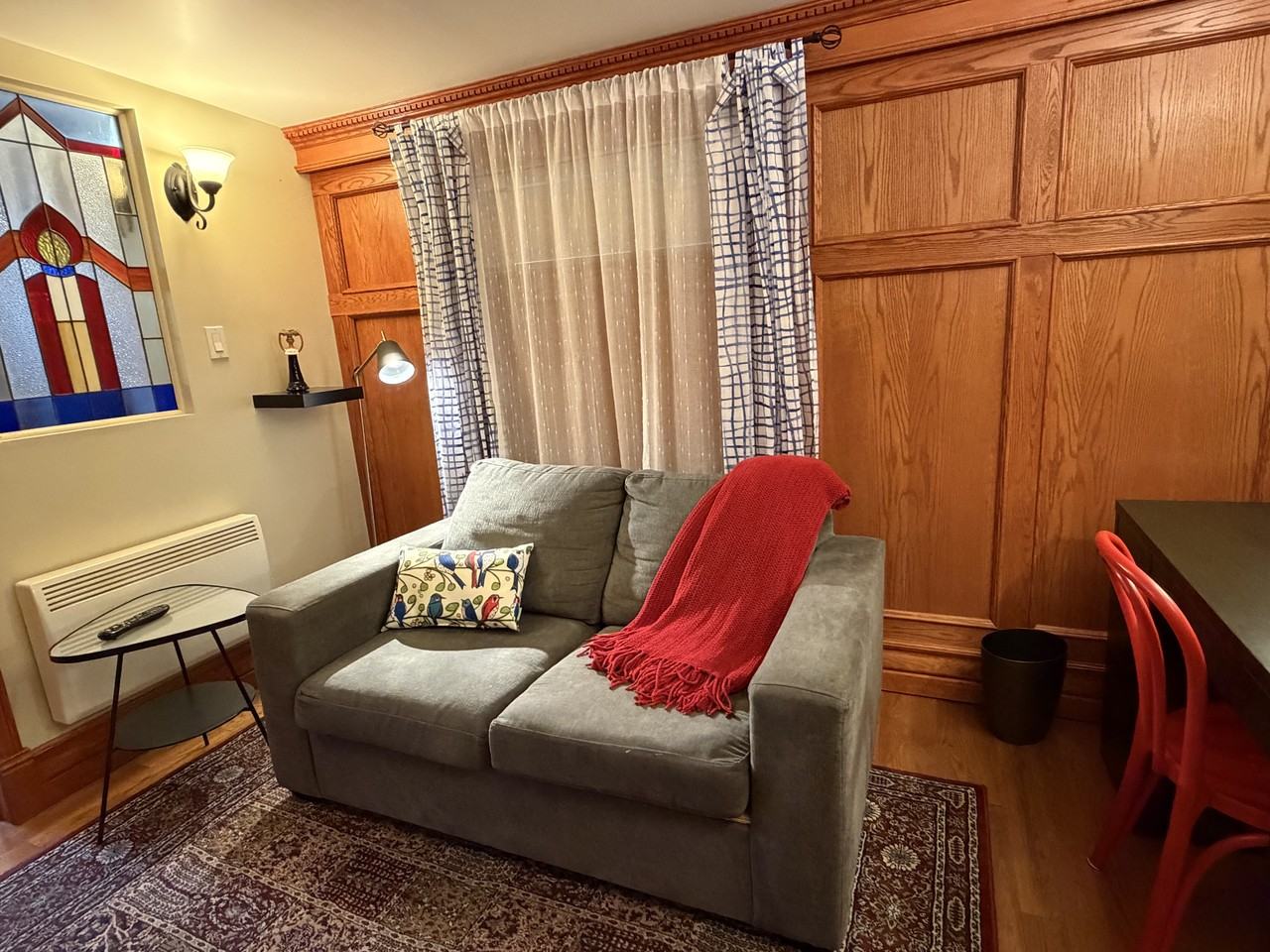 136 Rue Notre-Dame-de-l'île #C - Photo 3 of 12