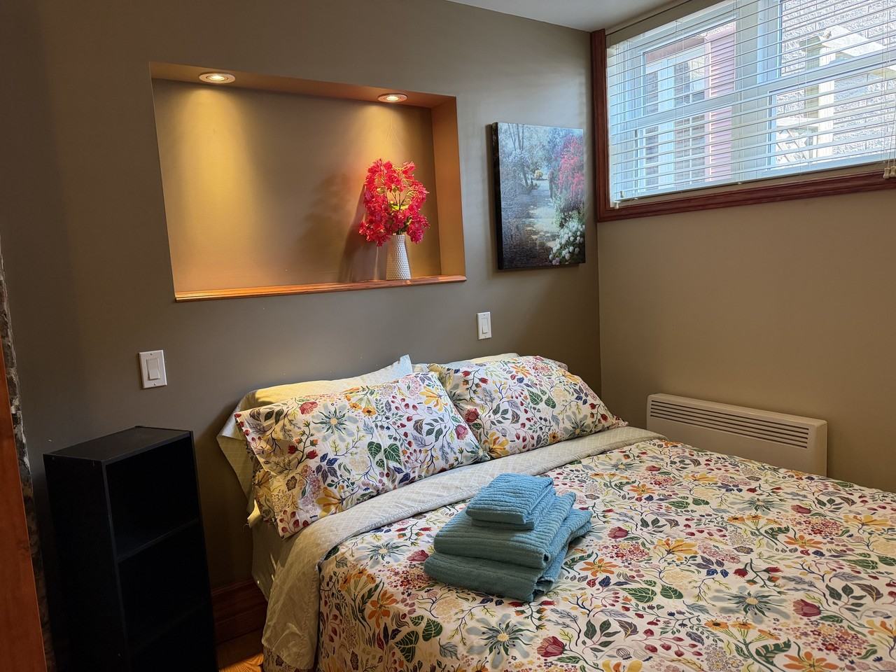 136 Rue Notre-Dame-de-l'île #C - Photo 7 of 12