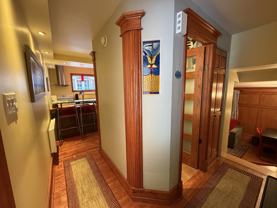 136 Rue Notre-Dame-de-l'île #C - Photo 1 of 1