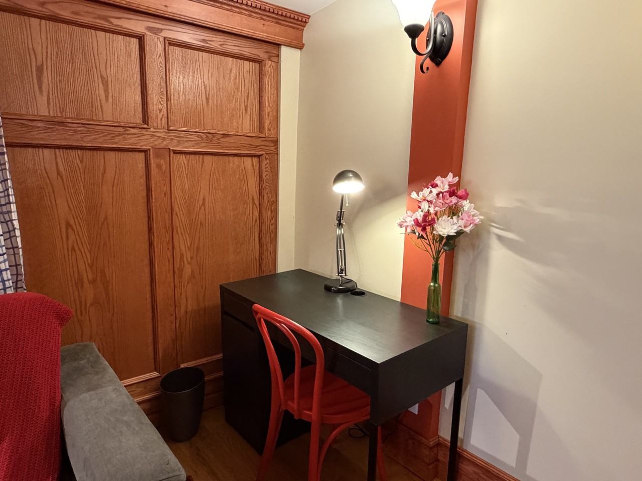 136 Rue Notre-Dame-de-l'île #C - Photo 4 of 12
