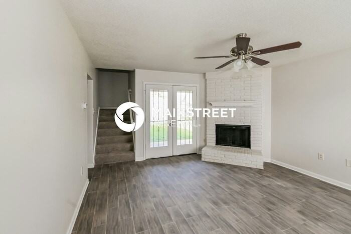 5451 Gardendale St - Photo 4 of 17
