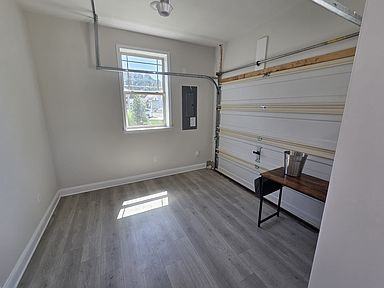 24007 Harvest Circle - Photo 2 of 8