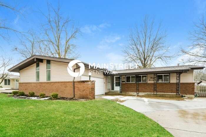 3070 Newgate Dr - Photo 3 of 16