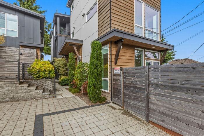 6710 36th Ave Sw #B - Photo 5 of 50