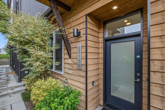 6710 36th Ave Sw #B - Photo 6 of 50