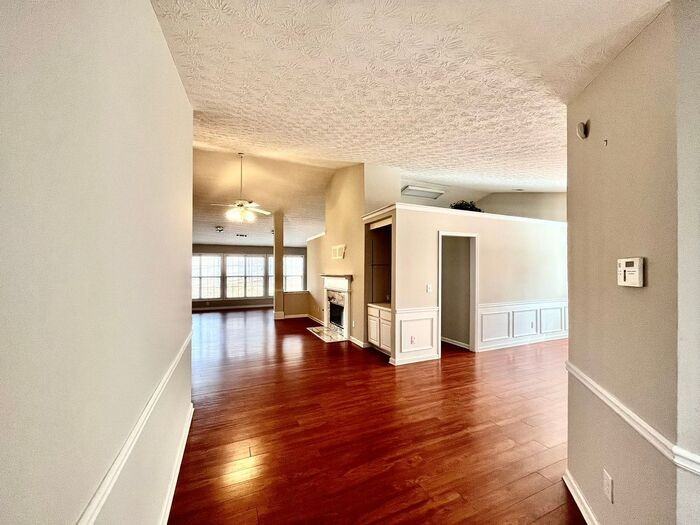 1410 Highland Farm Dr - Photo 3 of 24