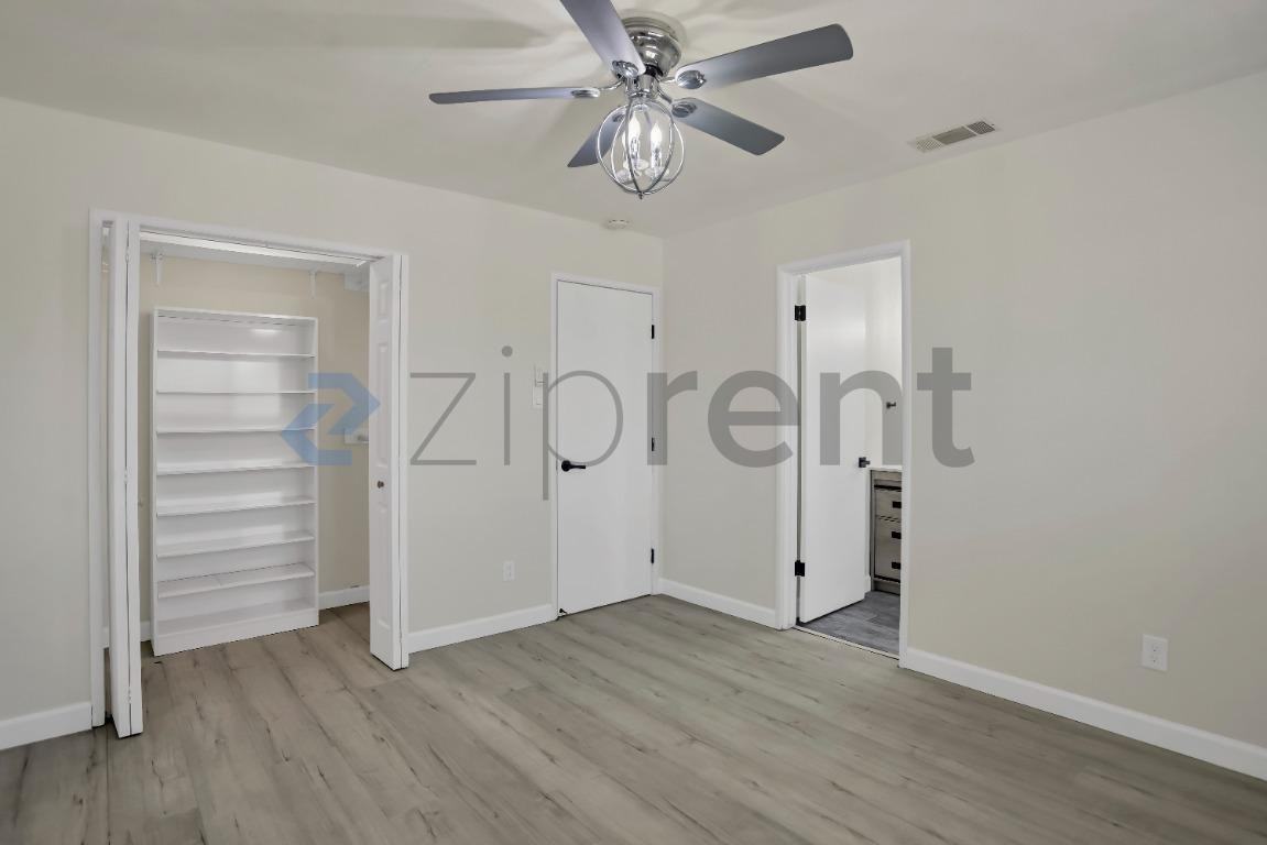 3097 W Sussex Way - Photo 6 of 33