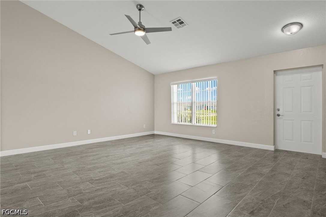 3919 Sw 14th Ave - Photo 3 of 27
