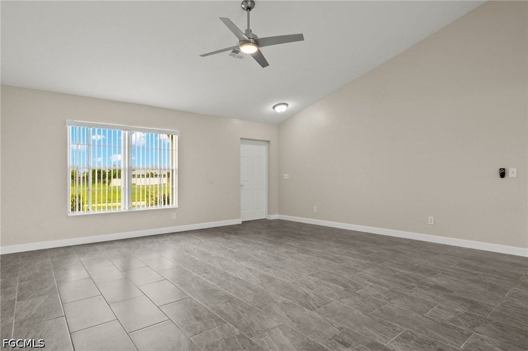 3919 Sw 14th Ave - Photo 4 of 27