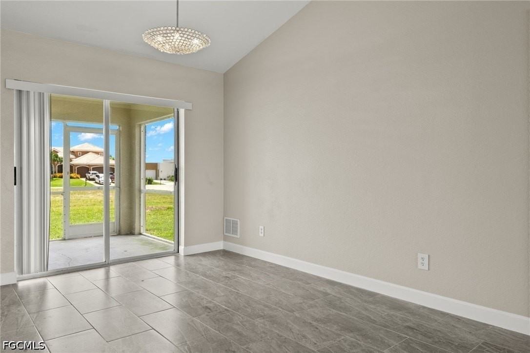 3919 Sw 14th Ave - Photo 7 of 27