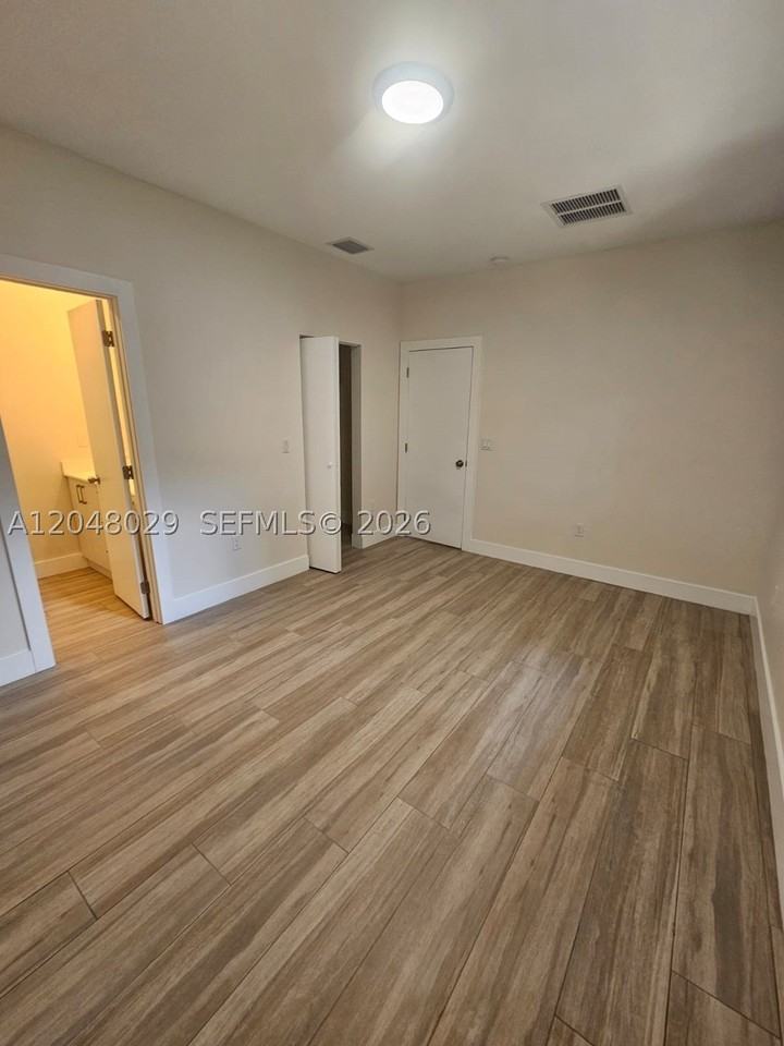 5428 Nw 3rd Ave #B - Photo 4 of 15