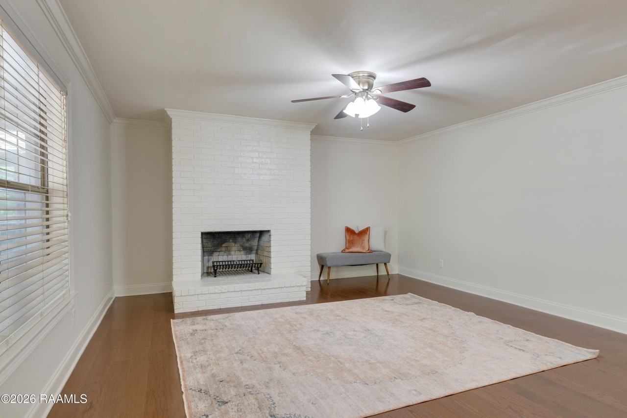 112 Hillside Dr #57 - Photo 4 of 20