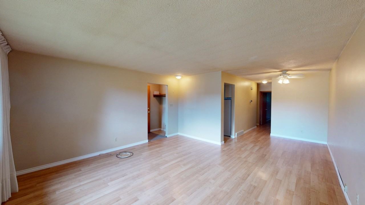 1215A 19 Street NE - Photo 2 of 20