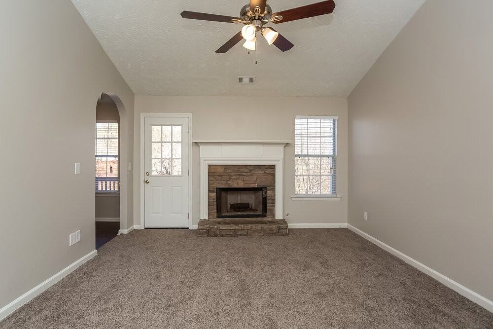 430 Summer Hill Cir - Photo 3 of 15