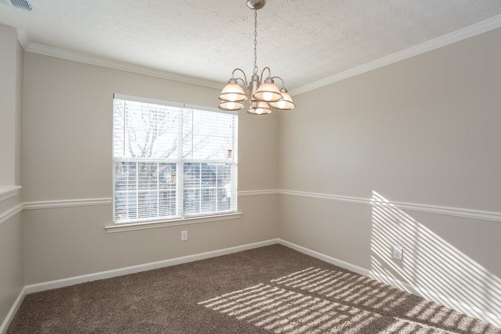 430 Summer Hill Cir - Photo 5 of 15