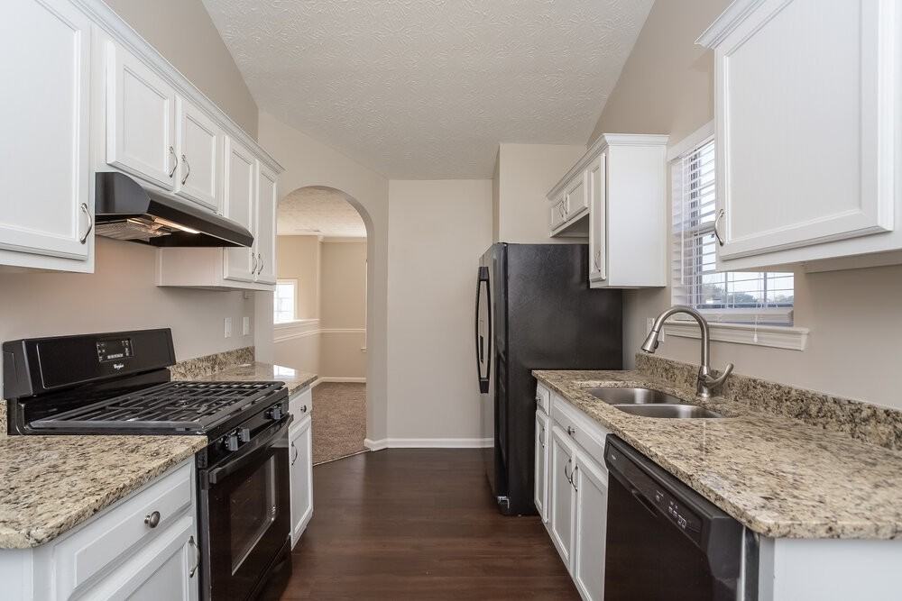 430 Summer Hill Cir - Photo 6 of 15