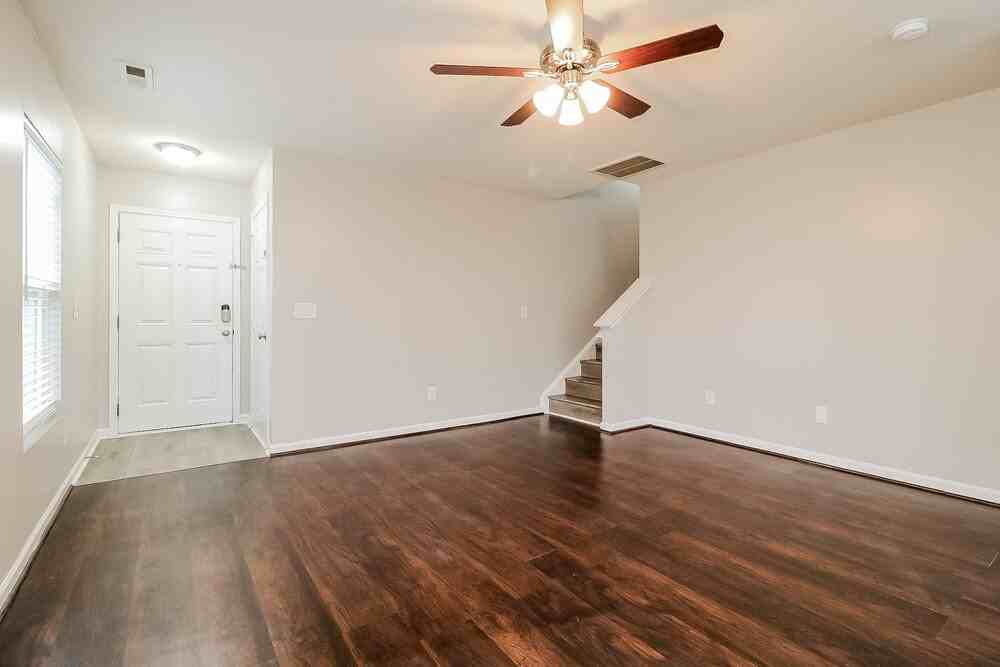 3775 Marshlane Way - Photo 5 of 17