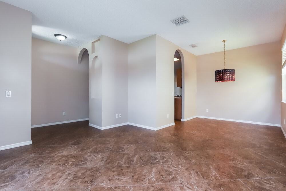 1235 Brooke View Dr - Photo 3 of 16