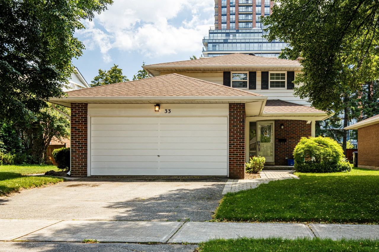 33 Forestbrook Crescent - Photo 2 of 49