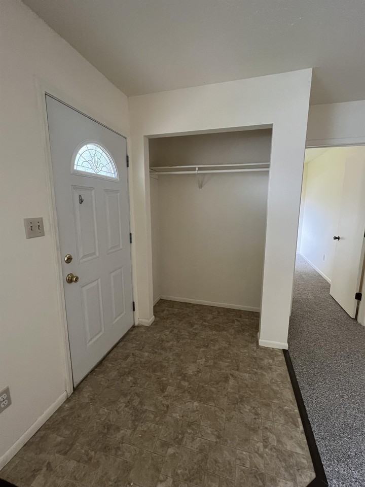 617 W Fern Ave #1 - Photo 3 of 18