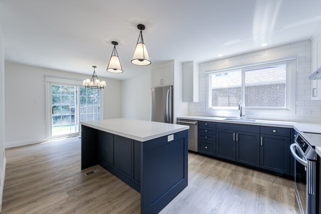 33 Forestbrook Crescent - Photo 3 of 49
