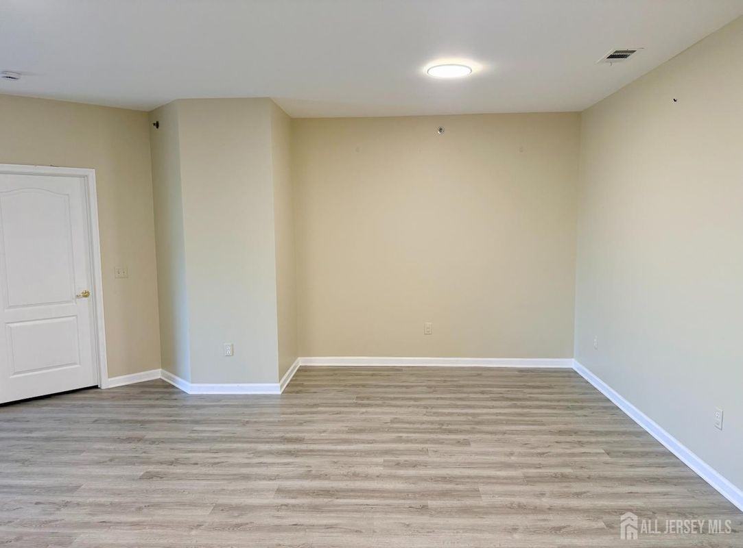 3032 Edward Stec Blvd - Photo 5 of 29