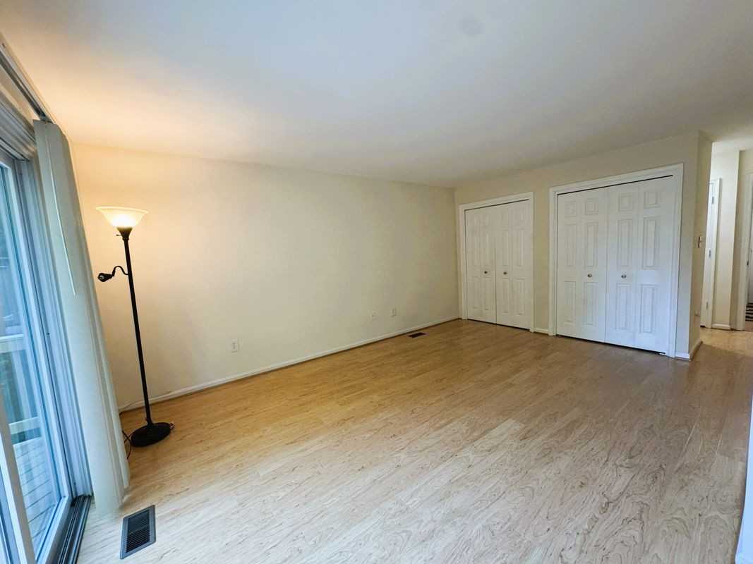 4507 Highland Green Ct - Photo 3 of 32