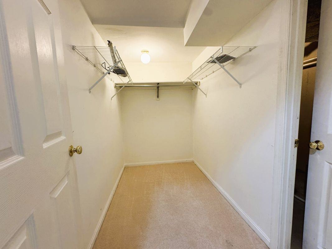 4507 Highland Green Ct - Photo 4 of 32