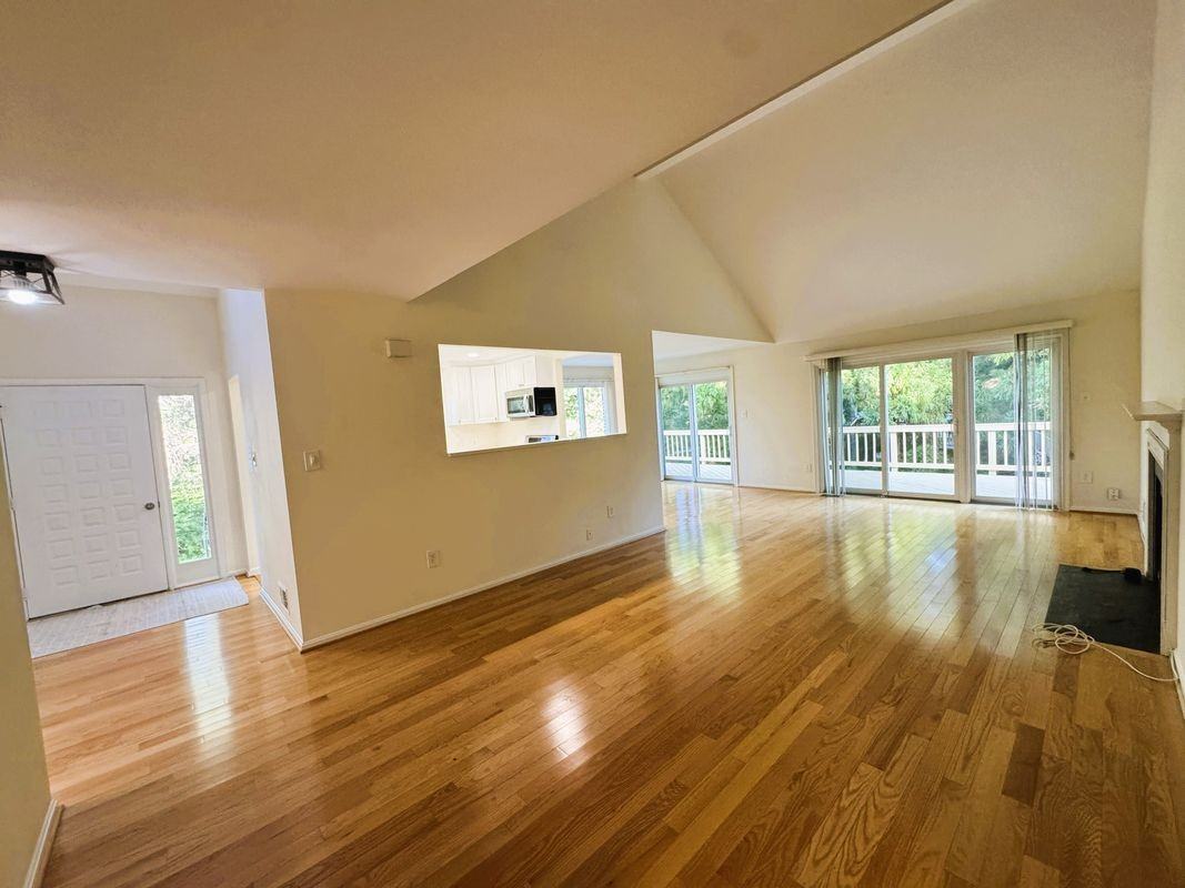 4507 Highland Green Ct - Photo 5 of 32