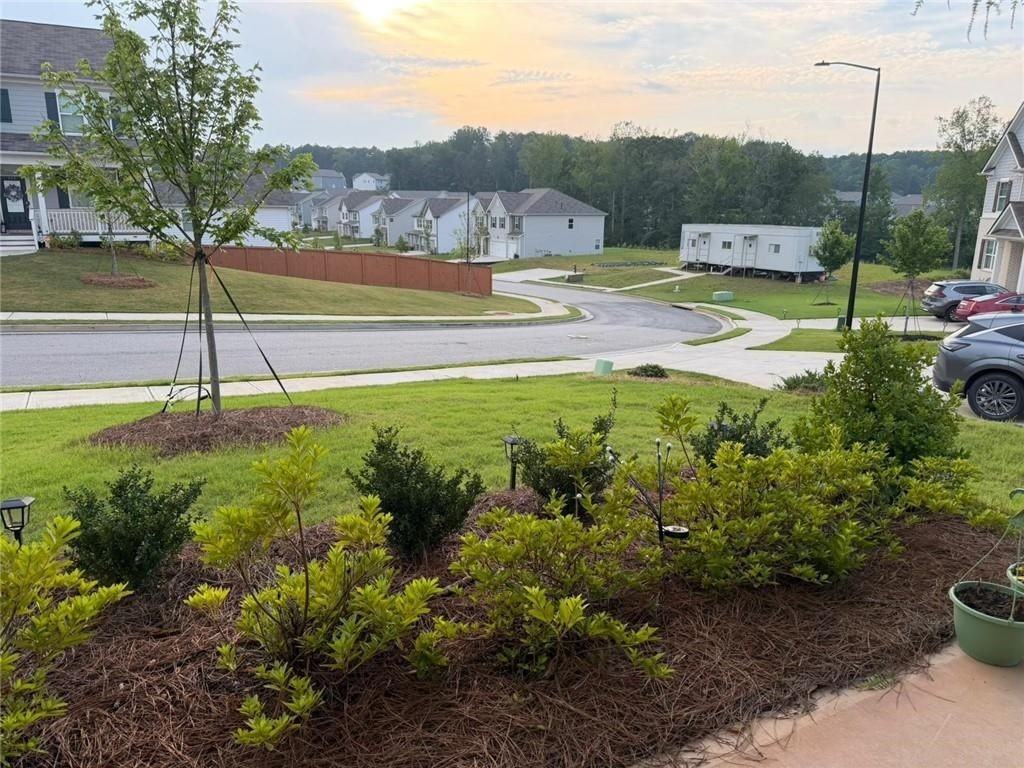 325 Thompson Dr - Photo 4 of 14