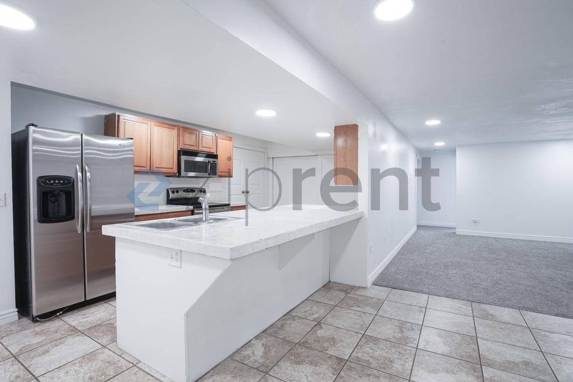 7687 Southeast #2 - Photo 6 of 23