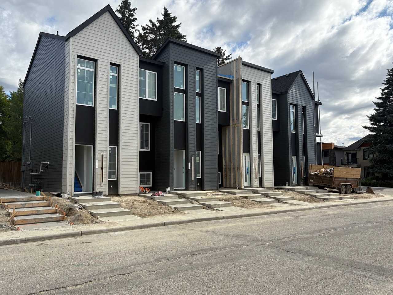 2702 25 Ave Sw - Photo 2 of 24