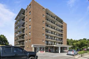 featured image of 945 Queenston Rd