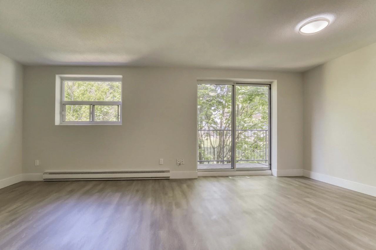 181 Queen Mary Road - Photo 7 of 13