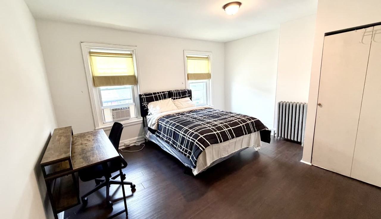748 N Holly St #1 - Photo 4 of 12