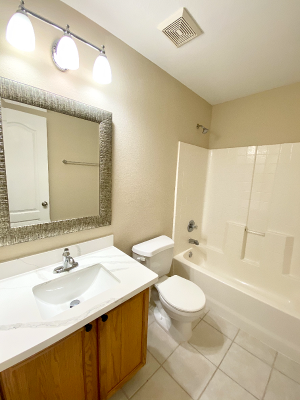 7039 Durango Creek Dr - Photo 4 of 20